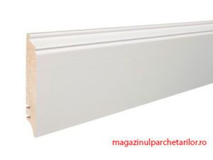 Plinte albe din lemn vopsite PW90