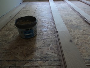 fixare OSB cu ajutorul adezivului Wakol  