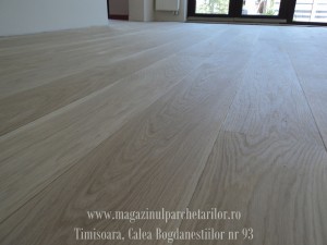 caut parchet stratificat pentru incalzire in pardosea